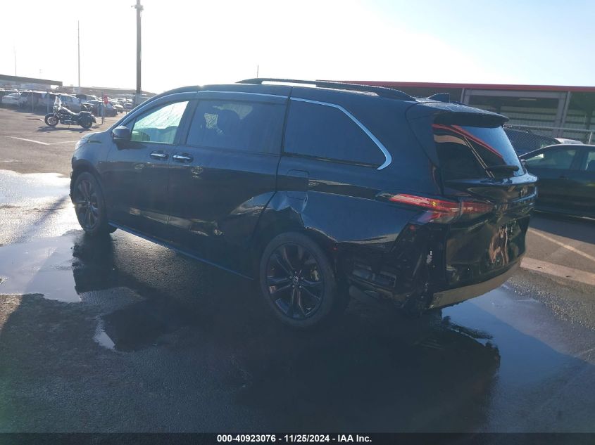 VIN 5TDDRKEC9NS101595 2022 Toyota Sienna, Xse no.3