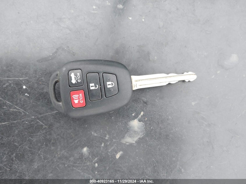 2014 TOYOTA COROLLA VIN: 5YFBURHE7EP031843