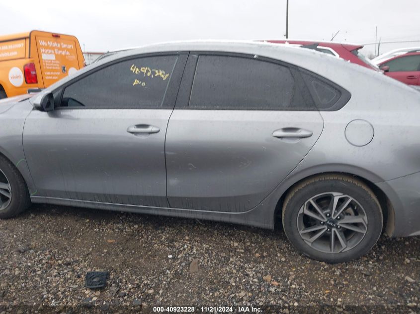 2024 Kia Forte Lxs VIN: 3KPF24AD9RE829375 Lot: 40923228