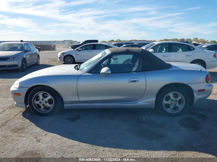 2000 Mazda Mx-5 Miata Ls/Special Edition VIN: JM1NB3535Y0146300 Lot: 40923685