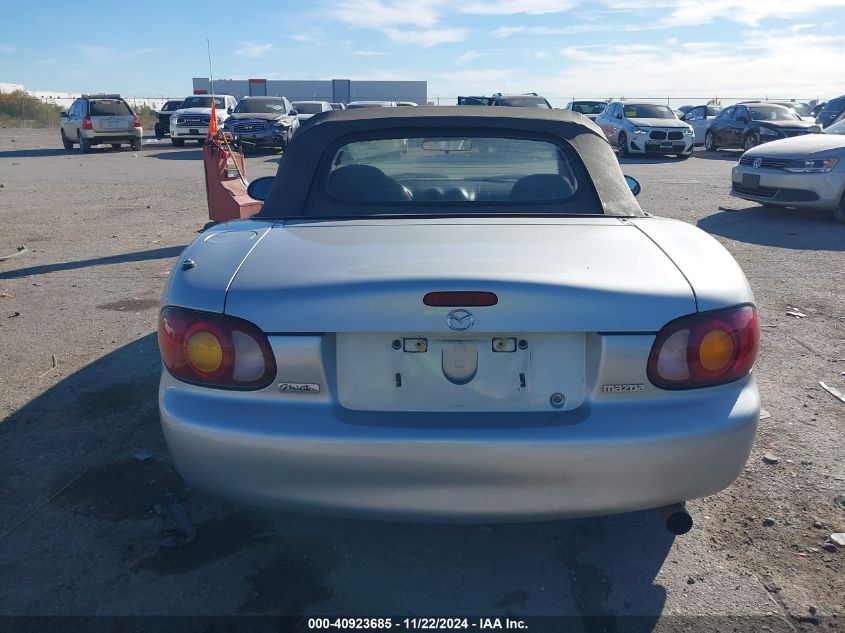 2000 Mazda Mx-5 Miata Ls/Special Edition VIN: JM1NB3535Y0146300 Lot: 40923685