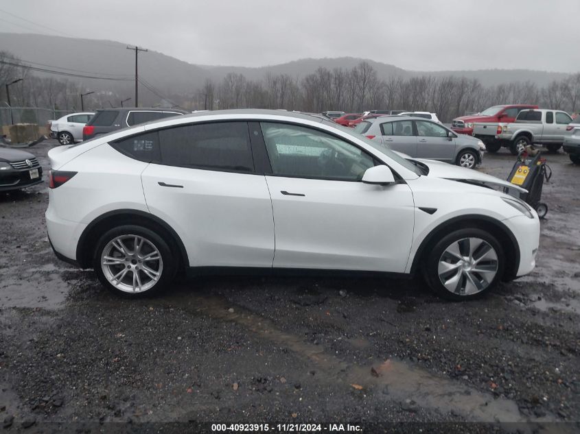 2021 Tesla Model Y Long Range Dual Motor All-Wheel Drive VIN: 5YJYGDEE3MF086552 Lot: 40923915