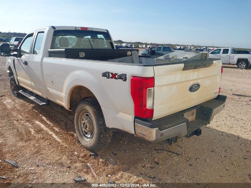 VIN 1FT7X2B63KED15775 2019 FORD F-250 no.3