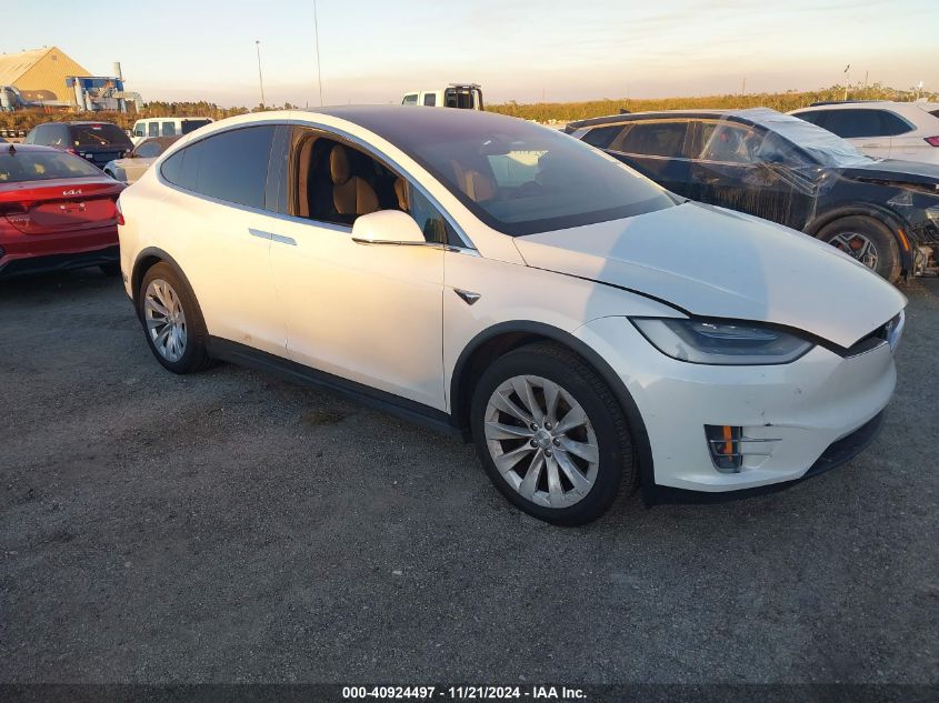 2020 Tesla Model X Long Range Dual Motor All-Wheel Drive/Long Range Plus Dual Motor All-Wheel Drive VIN: 5YJXCBE21LF260926 Lot: 40924497