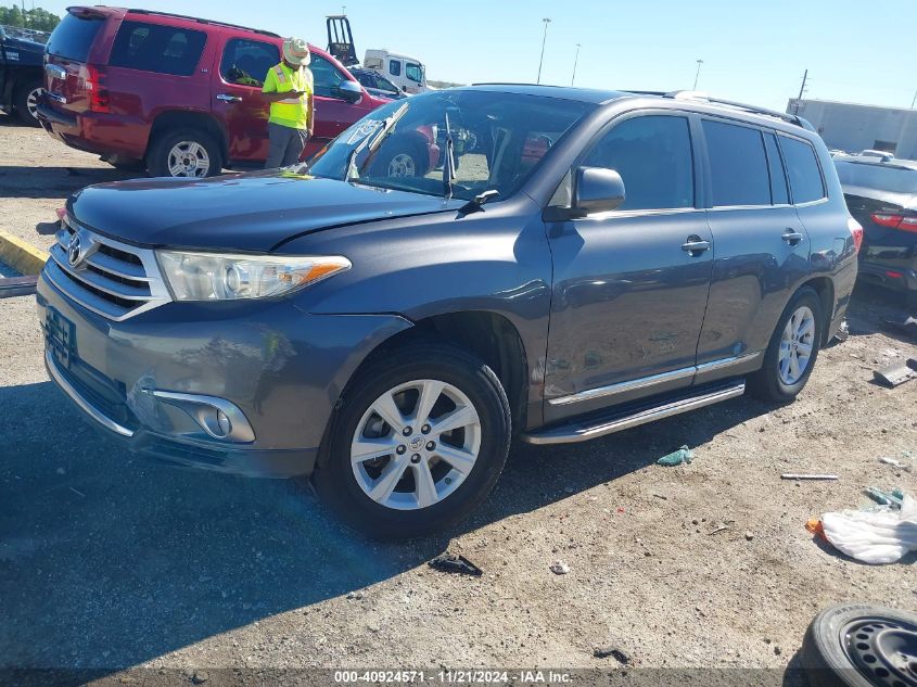 VIN 5TDZK3EH1DS130017 2013 Toyota Highlander, Se V6 no.2