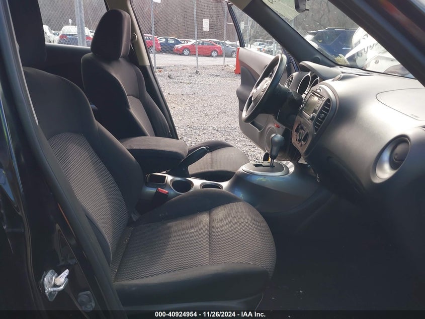 2015 NISSAN JUKE S - JN8AF5MV7FT563211
