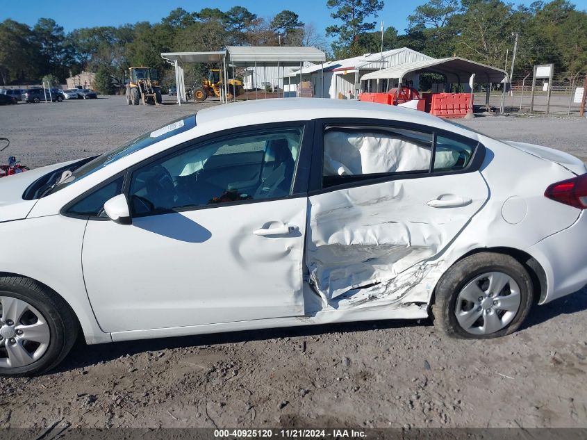 2018 Kia Forte Lx VIN: 3KPFK4A77JE231705 Lot: 40925120