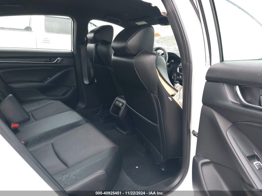 2022 HONDA ACCORD VIN: 1HGCV1F32NA124215