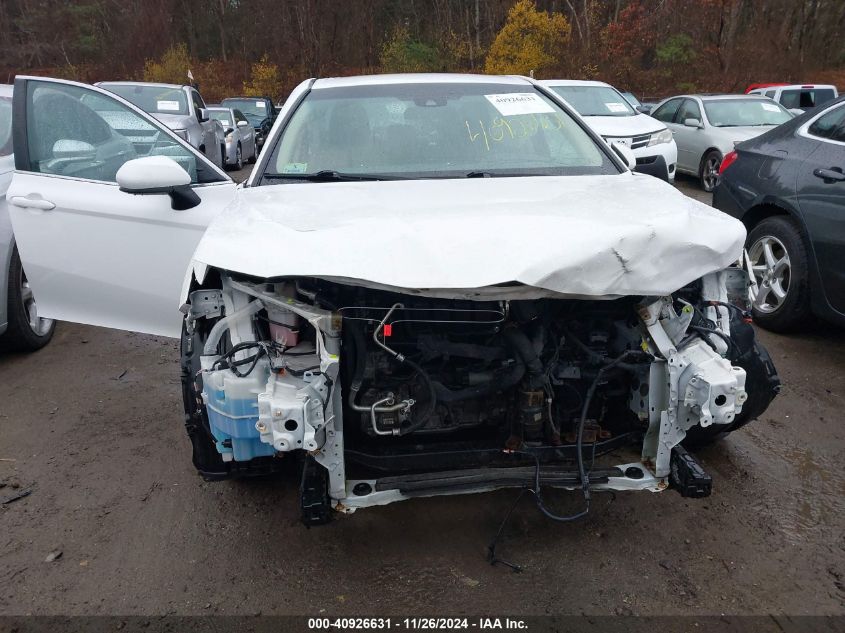 VIN 4T1B11HK1JU540285 2018 Toyota Camry, LE no.12