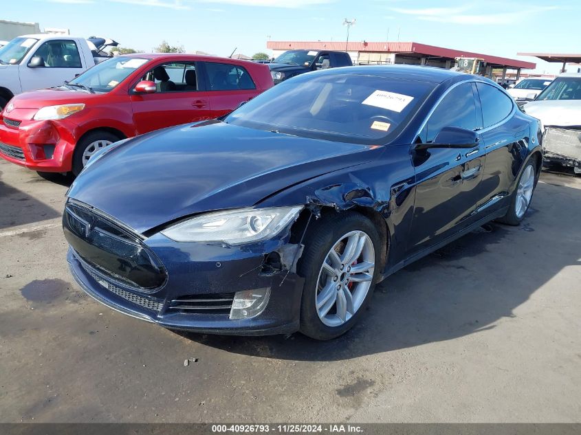 VIN 5YJSA1H14EFP64550 2014 Tesla Model S, P85 no.2