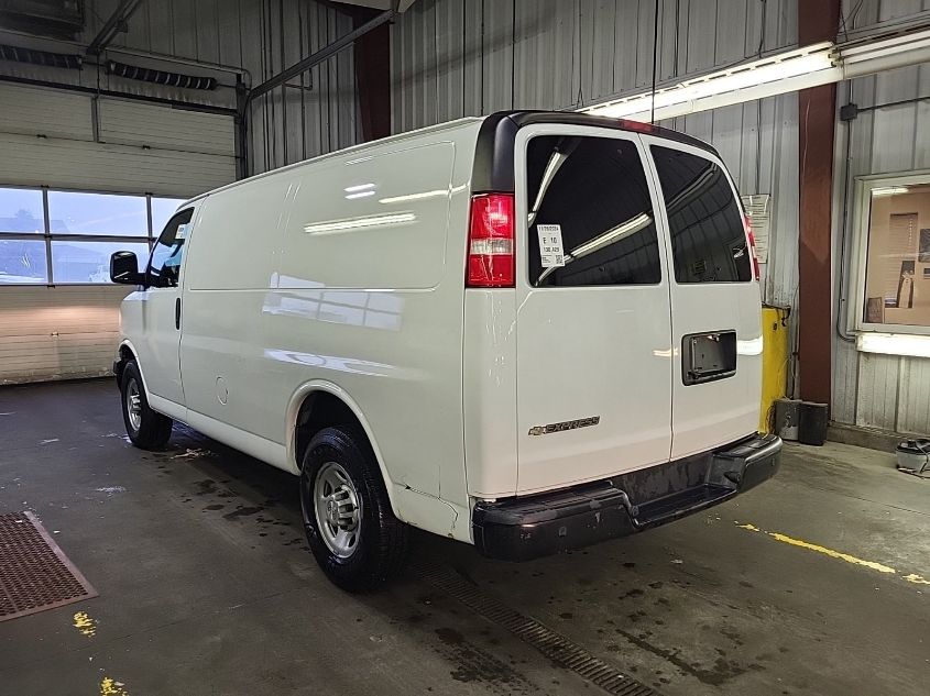 2019 Chevrolet Express 2500 Work Van VIN: 1GCWGAFG5K1326857 Lot: 40927237