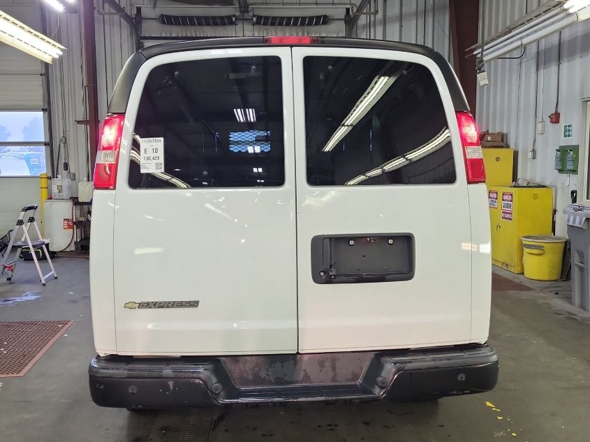 2019 Chevrolet Express 2500 Work Van VIN: 1GCWGAFG5K1326857 Lot: 40927237