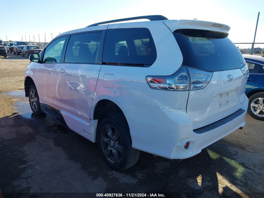 2017 Toyota Sienna Se 8 Passenger VIN: 5TDXZ3DC4HS786193 Lot: 40927636