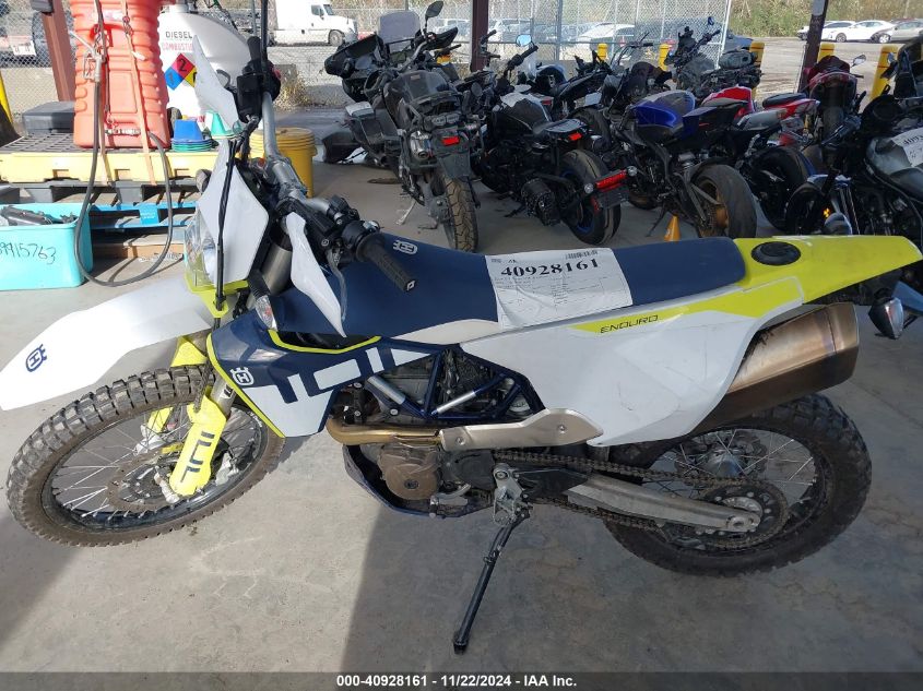 2023 Husqvarna 701 Enduro VIN: VBKUEV400PM744435 Lot: 40928161