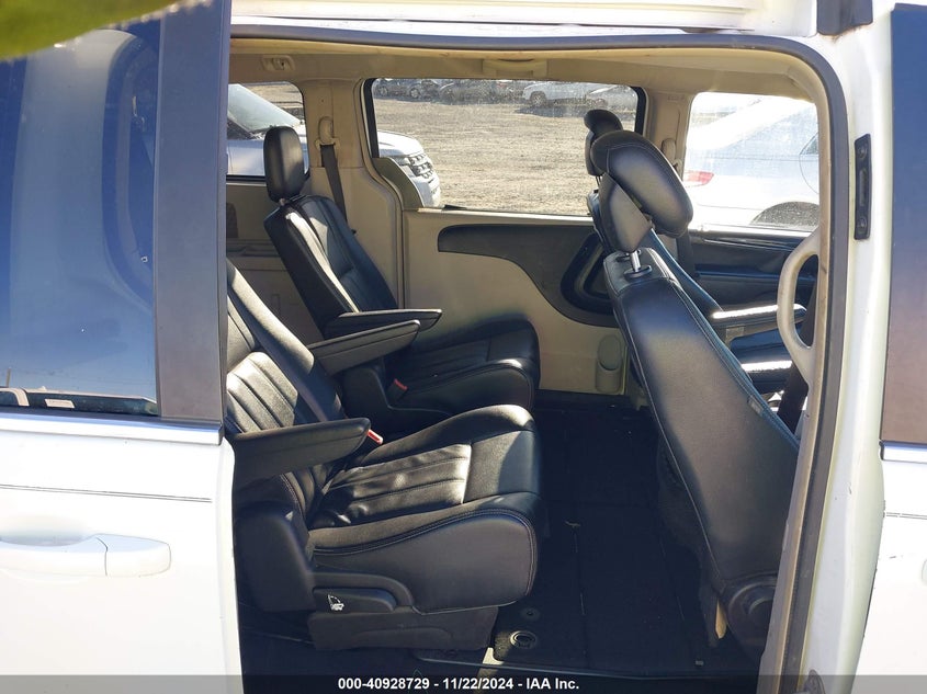 2016 CHRYSLER TOWN & COUNTRY TOURING - 2C4RC1BG5GR301586