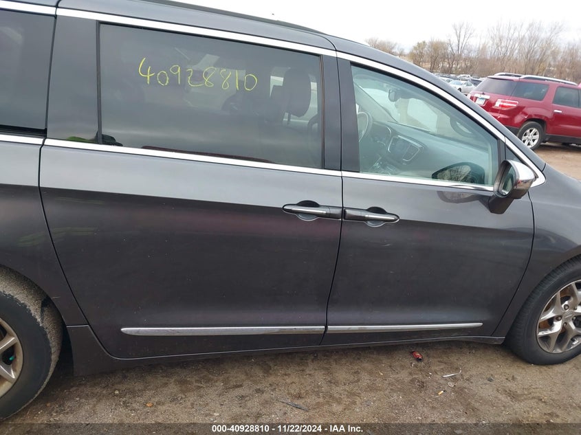 VIN 2C4RC1GG5HR528870 2017 CHRYSLER PACIFICA LIMITED