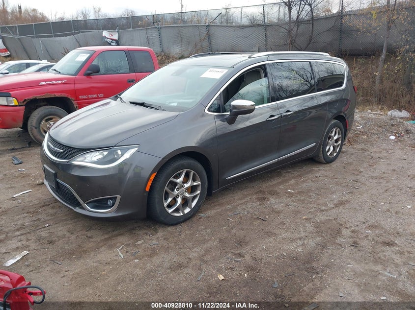 VIN 2C4RC1GG5HR528870 2017 CHRYSLER PACIFICA LIMITED