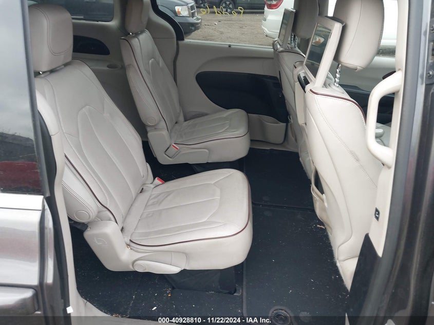 VIN 2C4RC1GG5HR528870 2017 CHRYSLER PACIFICA LIMITED