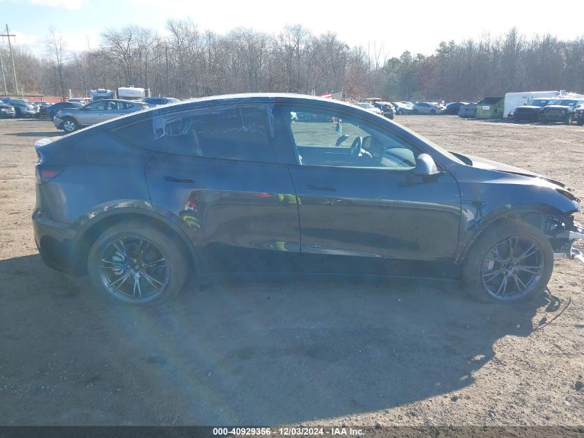 2024 Tesla Model Y Long Range Dual Motor All-Wheel Drive/Rwd VIN: 7SAYGDED1RF184139 Lot: 40929356