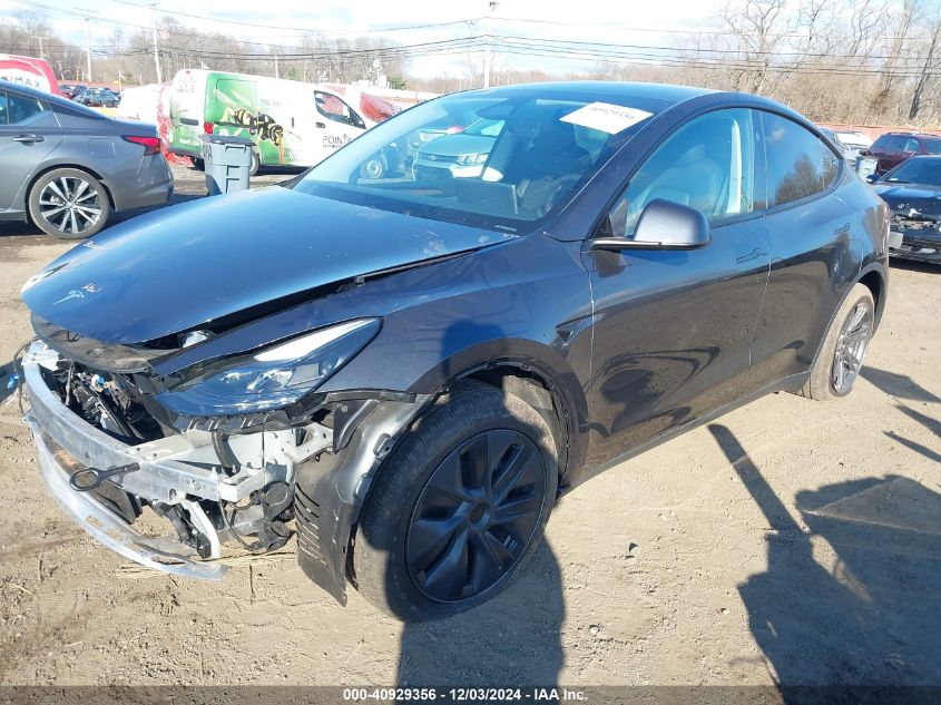 2024 Tesla Model Y Long Range Dual Motor All-Wheel Drive/Rwd VIN: 7SAYGDED1RF184139 Lot: 40929356