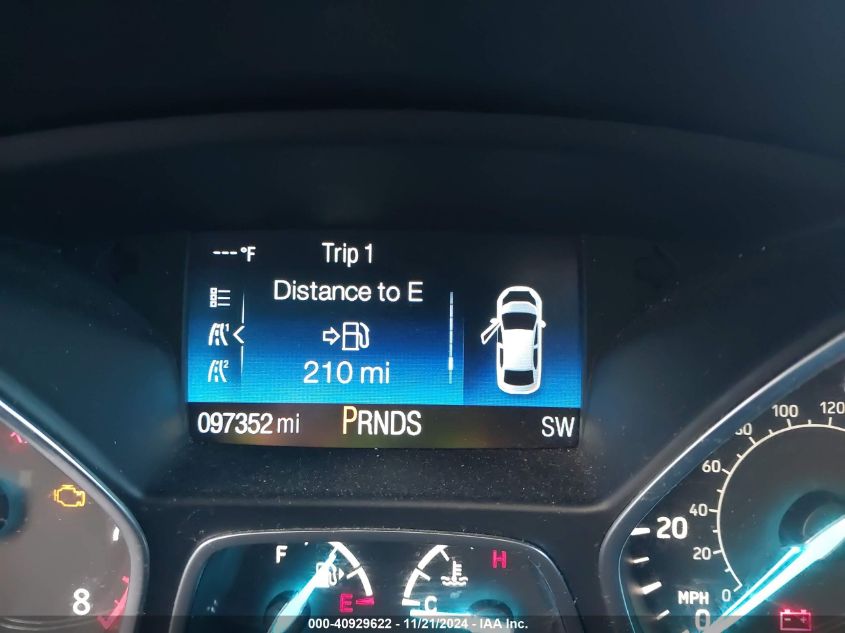 2017 FORD ESCAPE SE - 1FMCU0GD4HUE06017