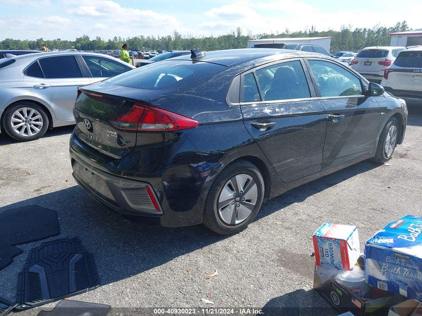 VIN KMHC65LC7LU229427 2020 HYUNDAI IONIQ HYBRID BLUE