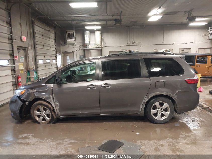 2017 Toyota Sienna Le 8 Passenger VIN: 5TDKZ3DC4HS771963 Lot: 40930094