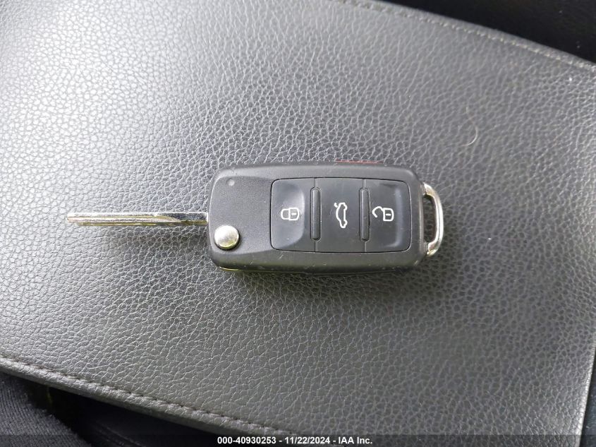 2017 VOLKSWAGEN JETTA 1.4T SE - 3VWDB7AJ0HM249531