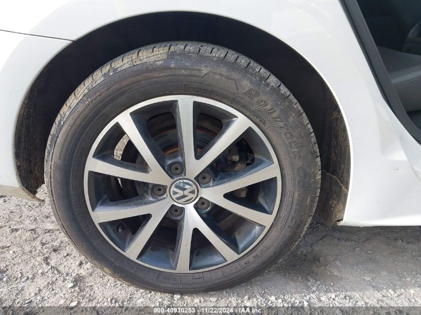 2017 VOLKSWAGEN JETTA 1.4T SE - 3VWDB7AJ0HM249531