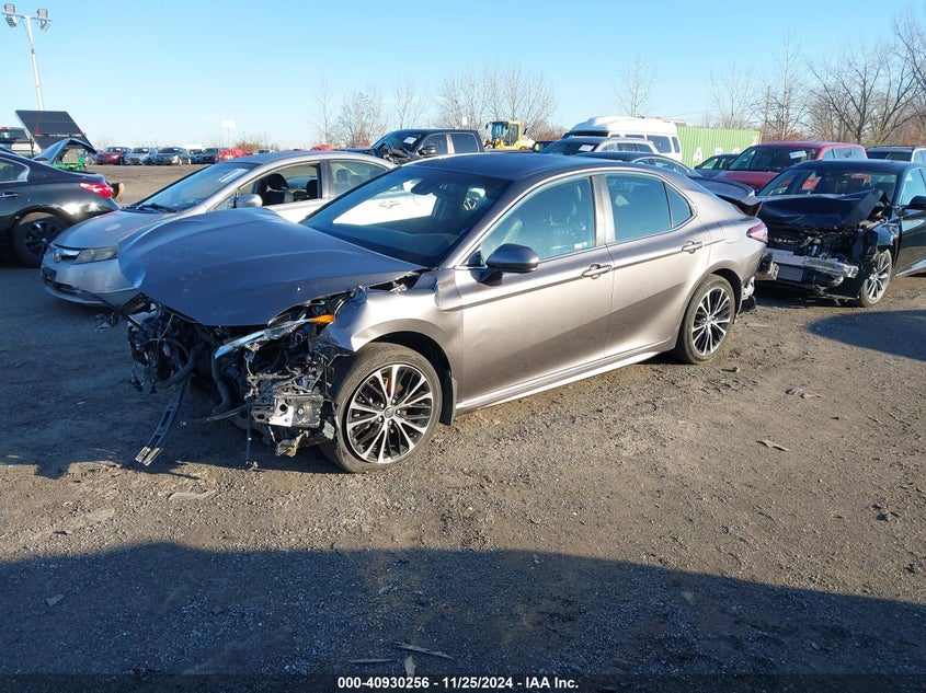 2018 TOYOTA CAMRY VIN: 4T1B11HK0JU115396