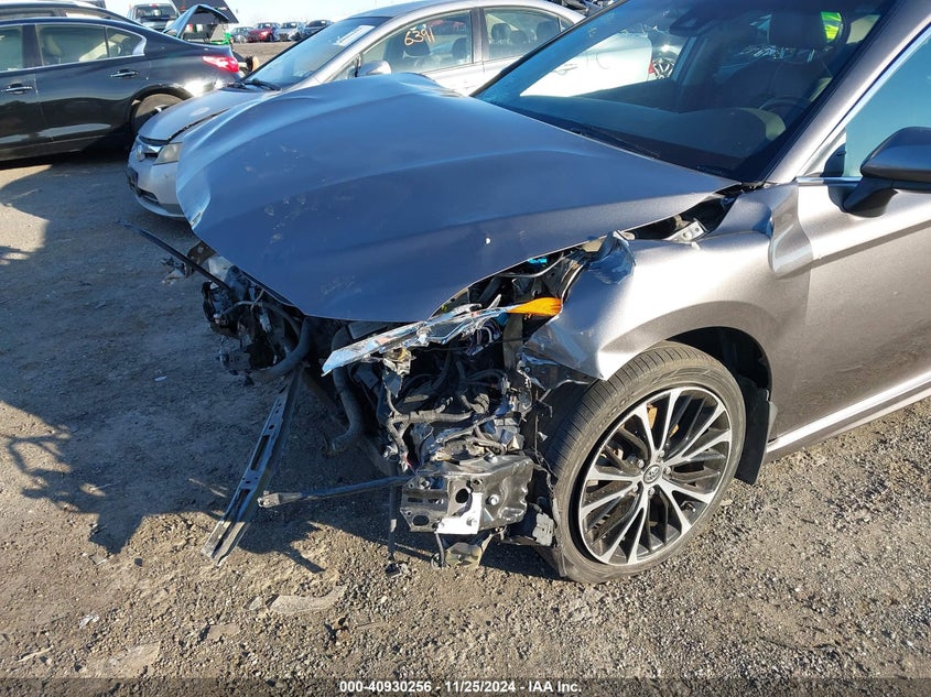 2018 TOYOTA CAMRY VIN: 4T1B11HK0JU115396