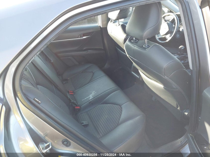 2018 TOYOTA CAMRY VIN: 4T1B11HK0JU115396