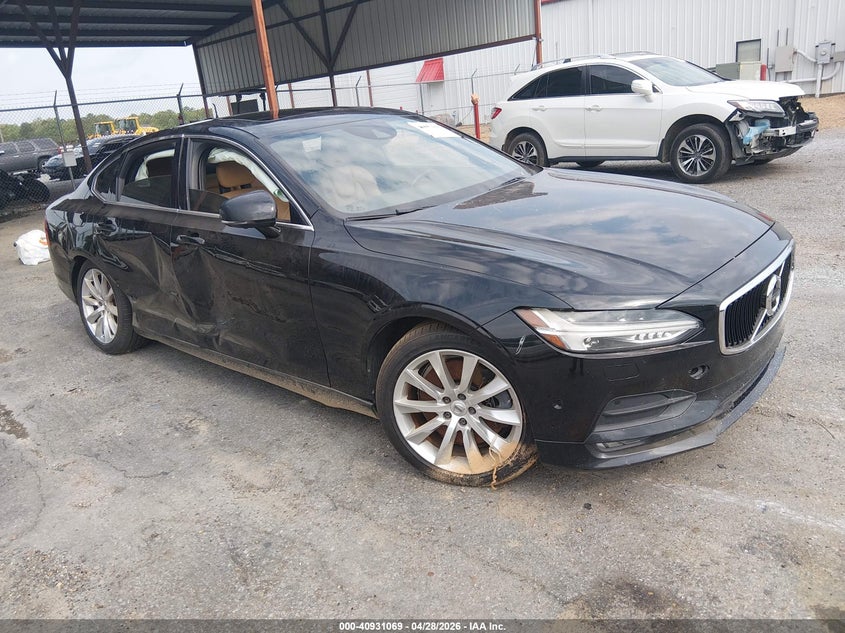 2017 Volvo S90 T6 Momentum