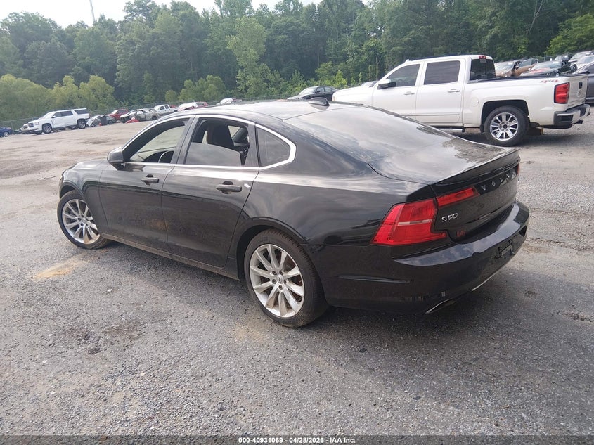 2017 Volvo S90 T6 Momentum