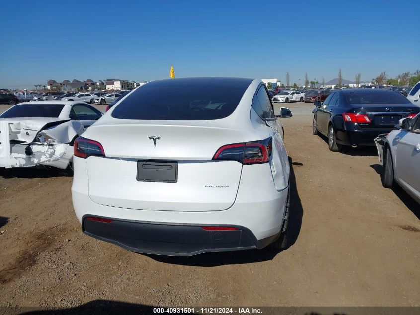 2022 Tesla Model Y Long Range Dual Motor All-Wheel Drive VIN: 7SAYGDEE1NF554234 Lot: 40931501