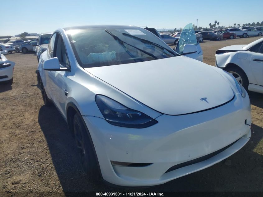 2022 Tesla Model Y Long Range Dual Motor All-Wheel Drive VIN: 7SAYGDEE1NF554234 Lot: 40931501