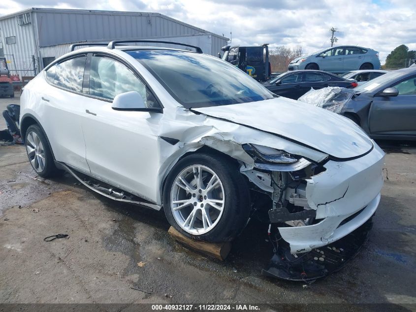 VIN 7SAYGDEE9PA104184 2023 TESLA MODEL Y no.1