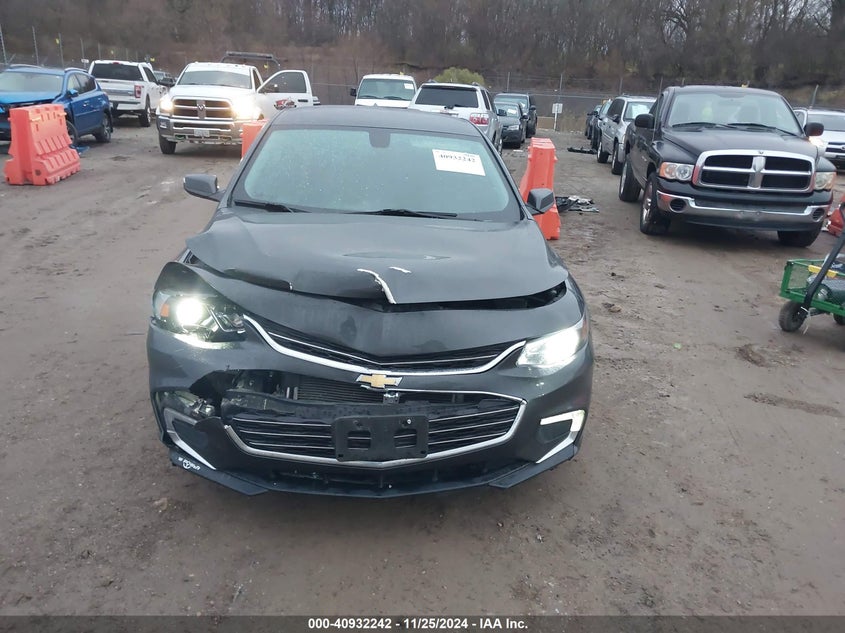 2018 CHEVROLET MALIBU VIN: 1G1ZD5ST5JF213632