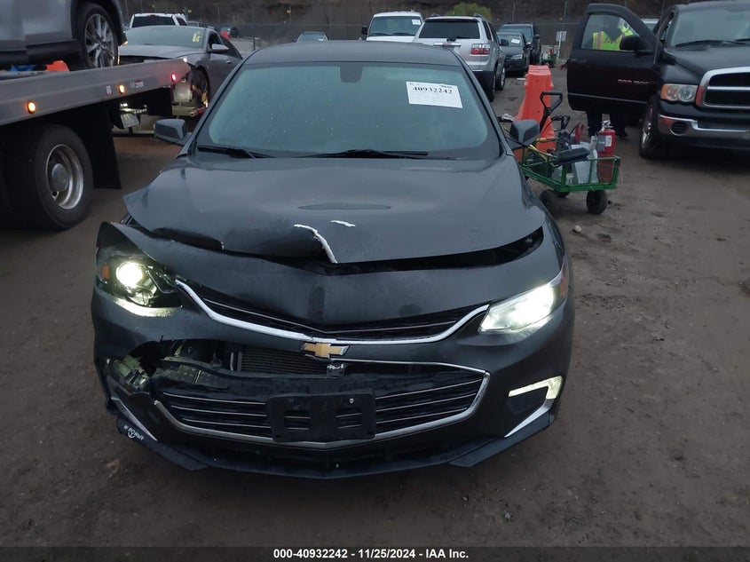 2018 CHEVROLET MALIBU VIN: 1G1ZD5ST5JF213632