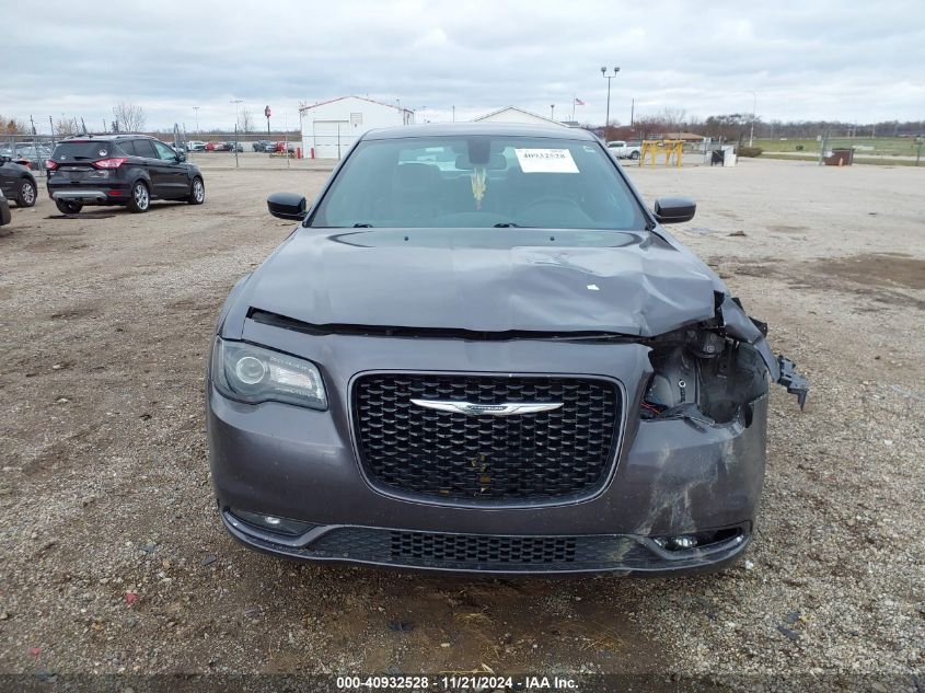 2019 Chrysler 300 300S VIN: 2C3CCABG1KH582794 Lot: 40932528