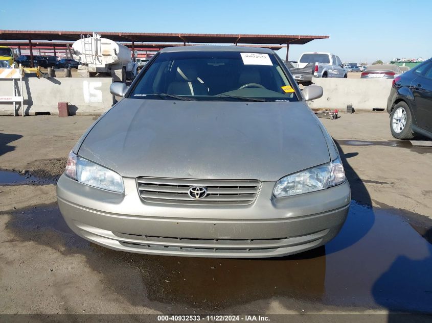 1999 Toyota Camry VIN: JP2BS28K7X0198782 Lot: 40932533