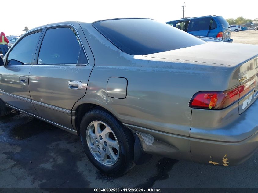 1999 Toyota Camry VIN: JP2BS28K7X0198782 Lot: 40932533