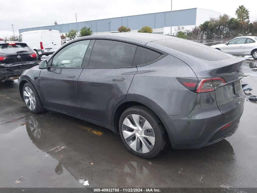 VIN 7SAYGDEE9PF922159 2023 TESLA MODEL Y no.3