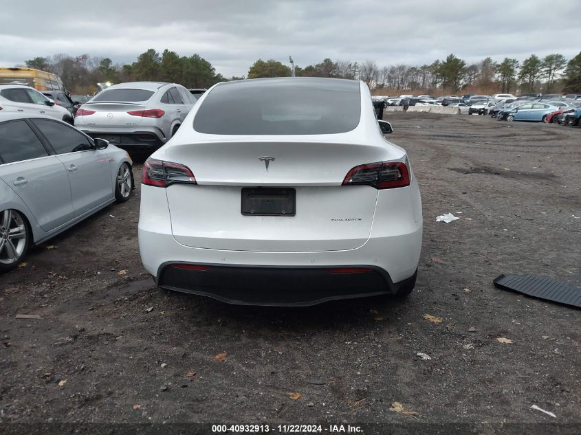 VIN 7SAYGDEE3NF354410 2022 Tesla Model Y, Long Rang... no.16