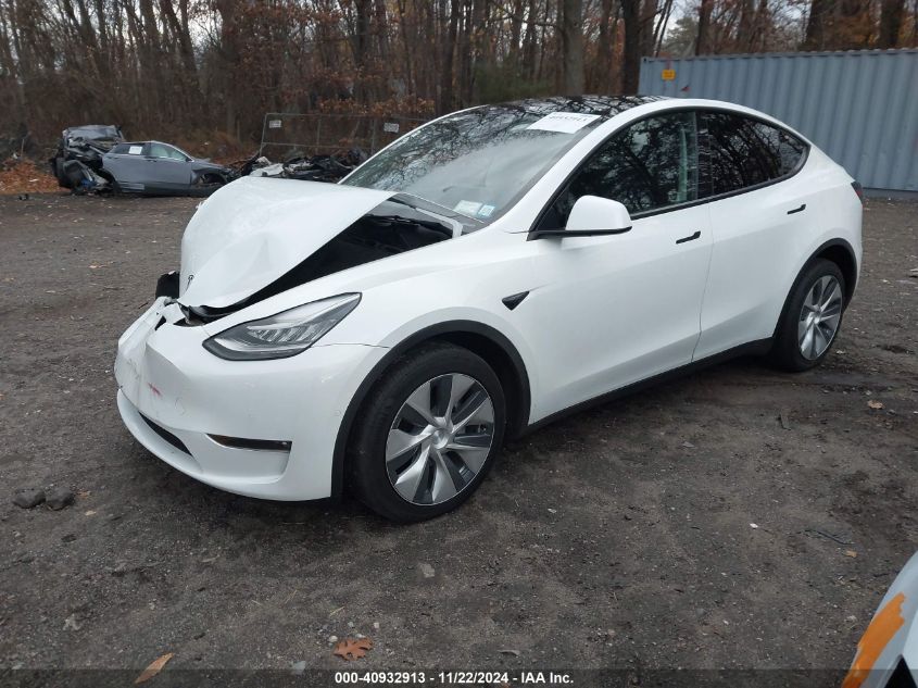 VIN 7SAYGDEE3NF354410 2022 Tesla Model Y, Long Rang... no.2