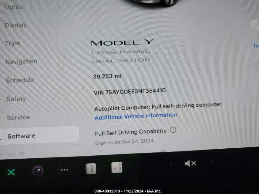 VIN 7SAYGDEE3NF354410 2022 Tesla Model Y, Long Rang... no.7