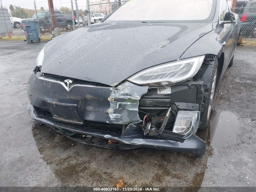 2018 Tesla Model S 100D/75D/P100D VIN: 5YJSA1E24JF298156 Lot: 40933163