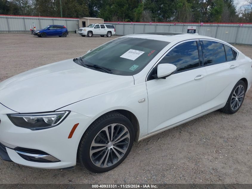 2018 Buick Regal Sportback Essence VIN: W04GP6SX0J1139817 Lot: 40933331