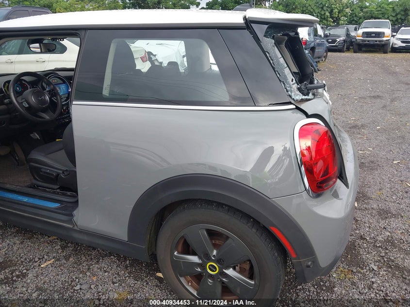 2022 MINI SE HARDTOP COOPER - WMW13DJ04N2R94484