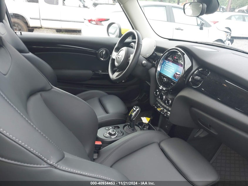 2022 MINI SE HARDTOP COOPER - WMW13DJ04N2R94484